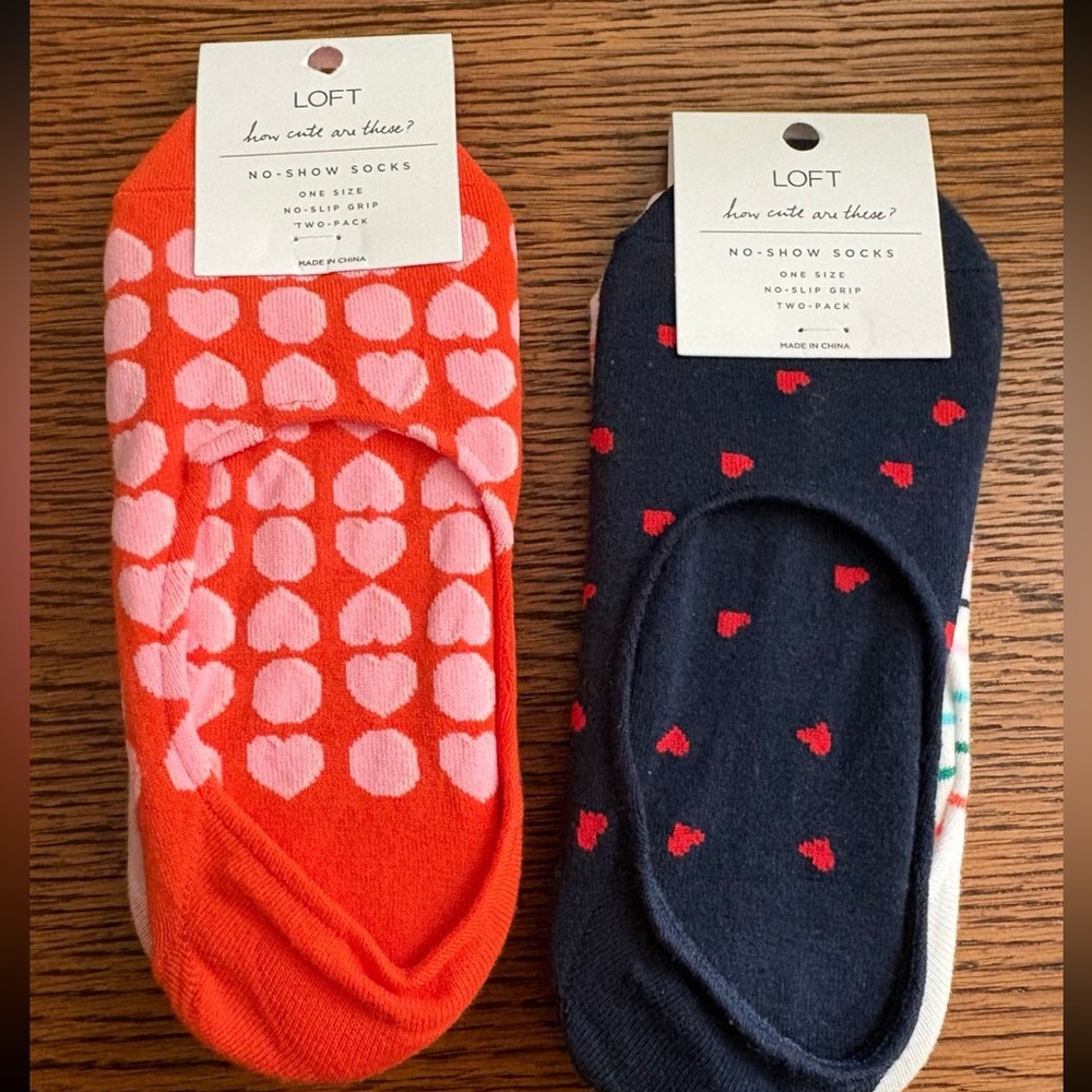 LOFT Heart Pattern No-Show Socks - Pink and Navy